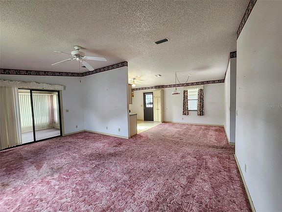 5th image of 719 Orchid St