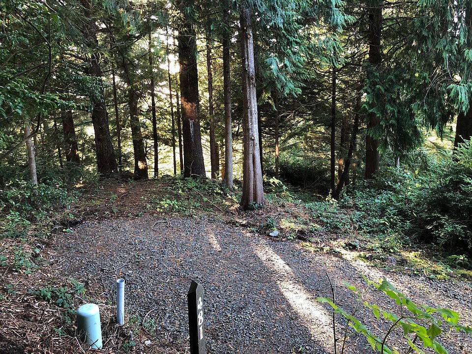 1st image of 481 Salishan Hills Dr