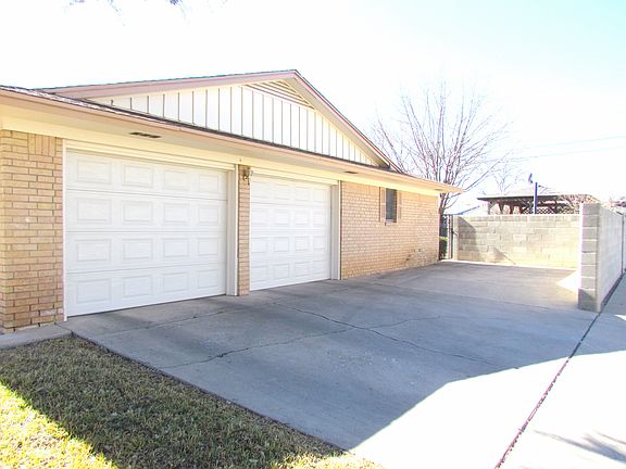 2 Car Garage