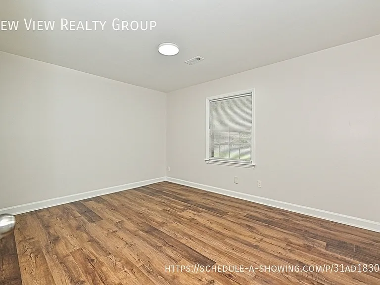 8439 Country Oaks Rd — Photo 12