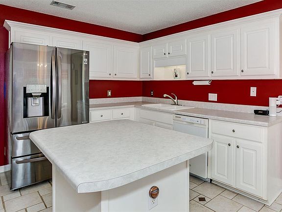 3rd image of 9109 Daytona Dr
