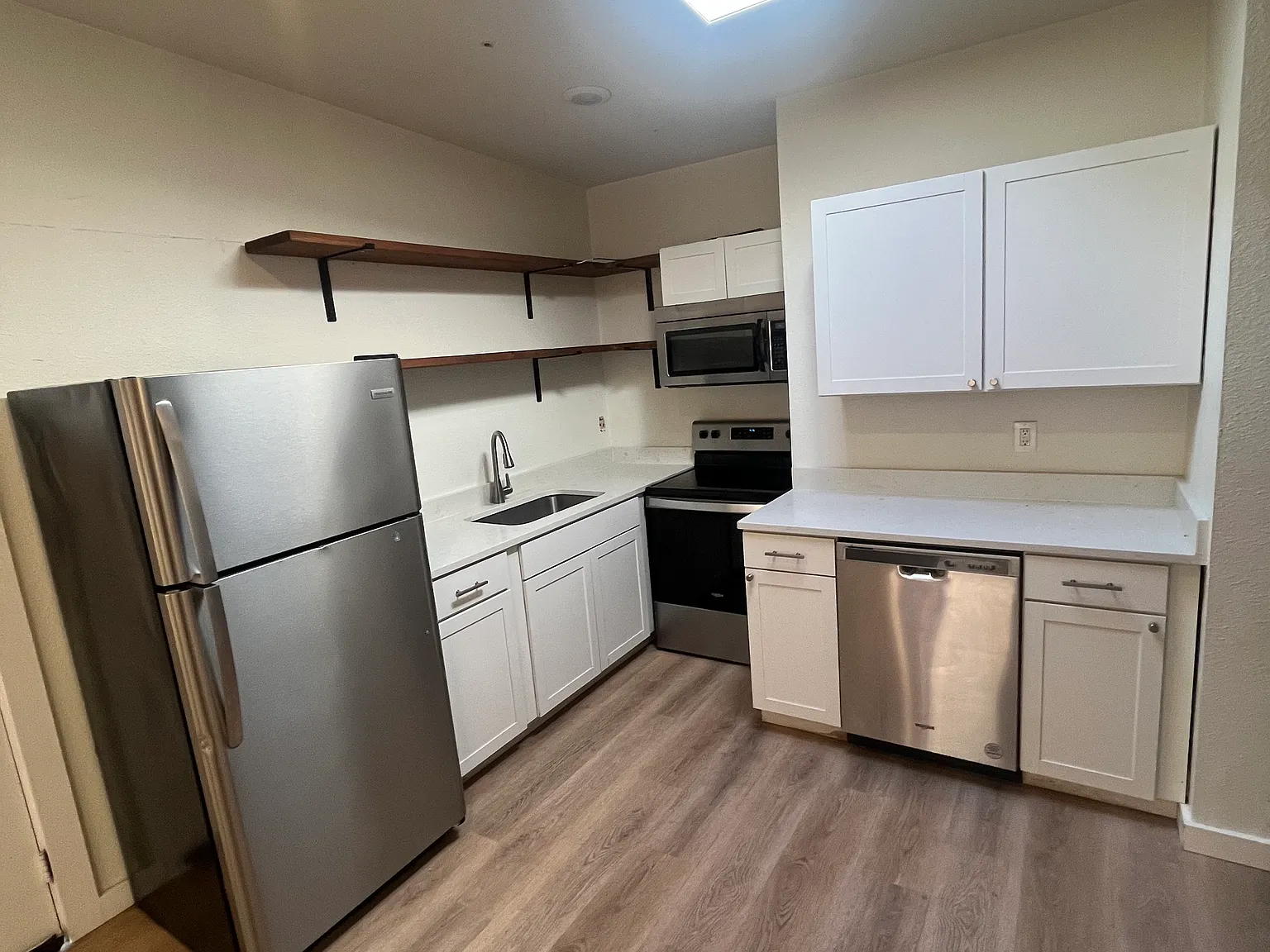 2 bed, $1,500 — Photo 4