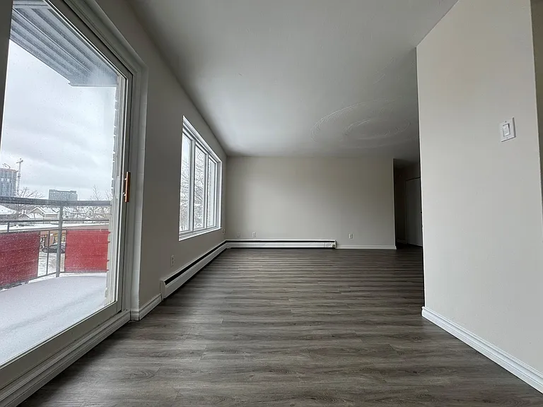 232 Louisa St #9A — Photo 6