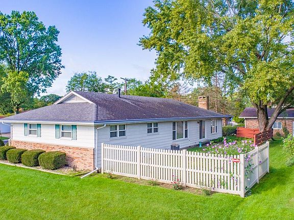 2nd image of 2517 W Rockwood Ct