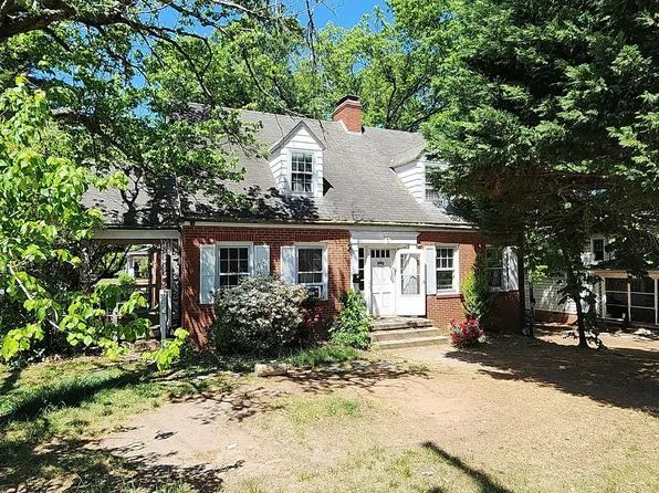 412 S Josephine Boyd St, Greensboro, NC 27403