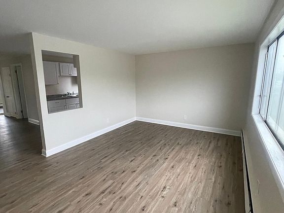 2nd image of 3208 Walden Ave APT 2