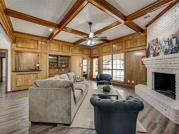 4th image of 1532 Thistlewood Dr