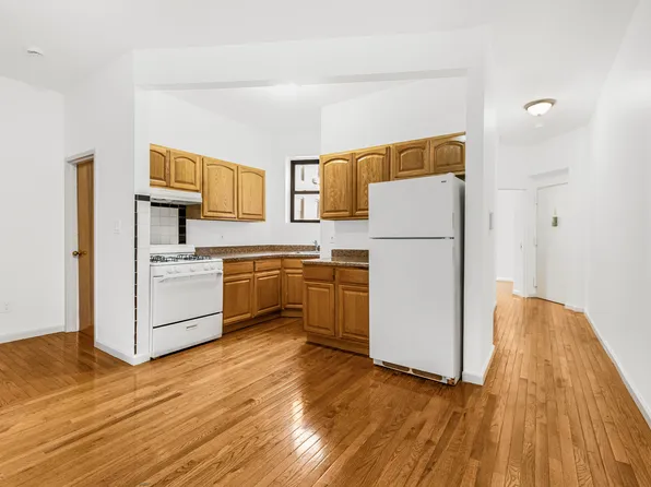 1608 Amsterdam Avenue image 10 of 29