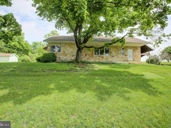 129 Shippensburg Rd, Shippensburg, PA 17257