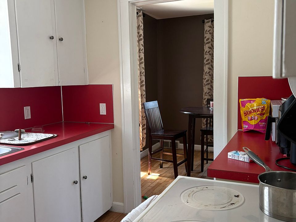 1st image of 1005 S Kinney Ave #2B