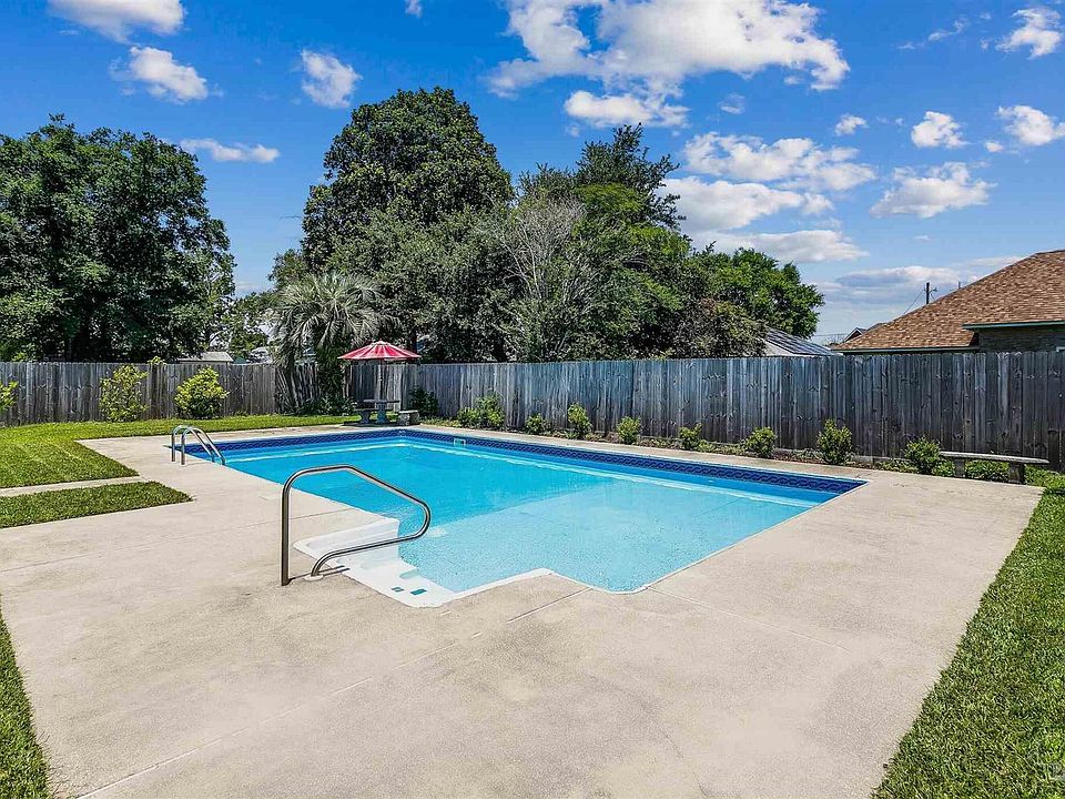 1st image of 3550 Brookshire Dr