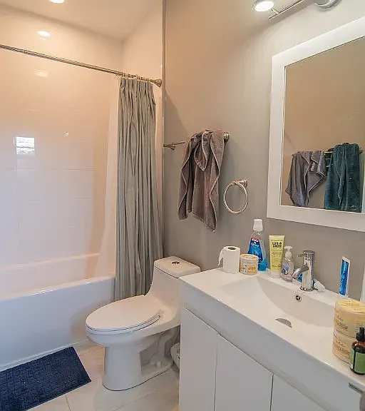 2448 N Albany Ave #3S — Photo 3