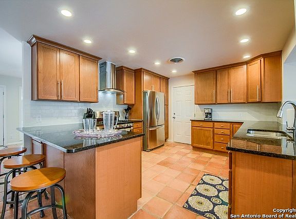 5th image of 907 Briarcliff Dr