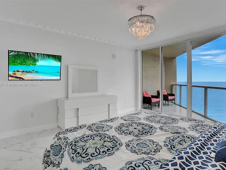 16699 Collins Ave #2209 — Photo 16