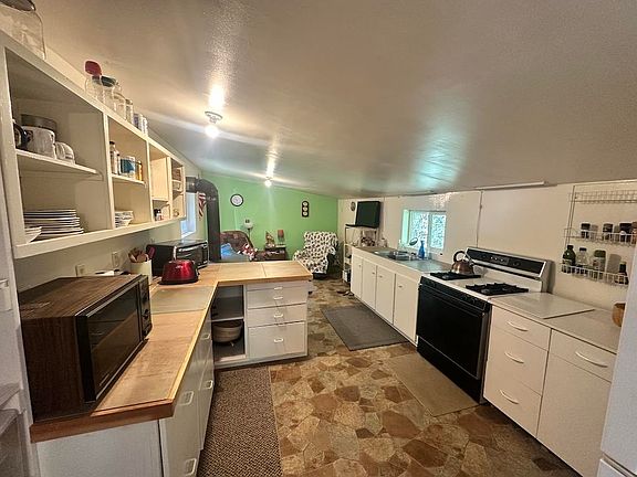 3rd image of 30762 Leclerc Rd N