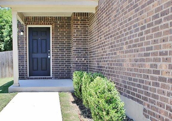 3rd image of 5603 Degan Way