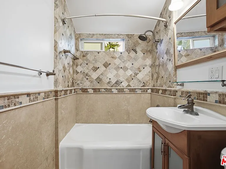 325 Vernon Ave #4 — Photo 14