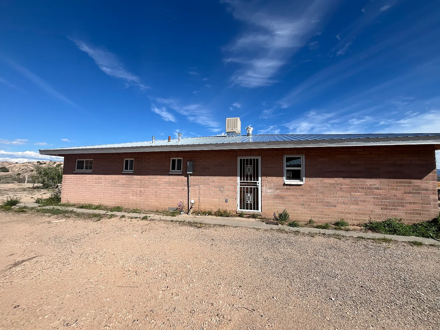 3 bed, 1810 sqft, $2,500 — Photo 2