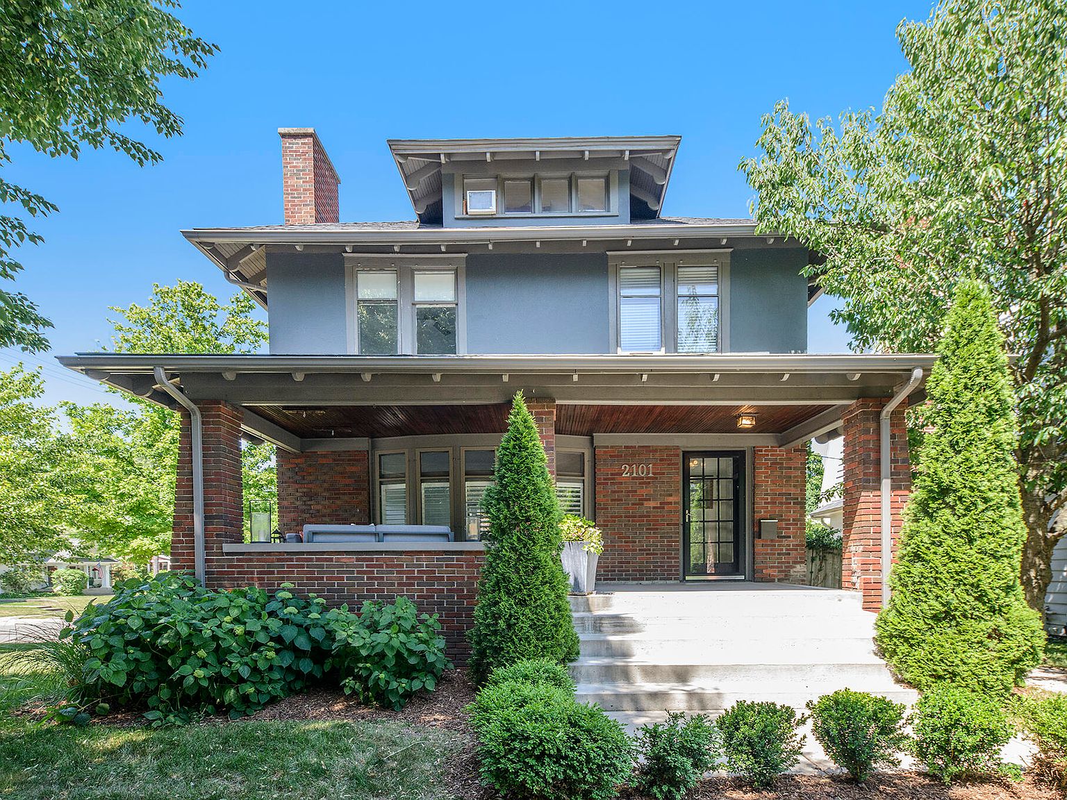 2101 Lake Dr SE, East Grand Rapids, MI 49506 Zillow