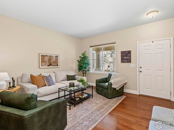 3rd image of 4025 Crawford Ct