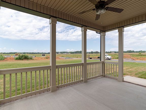 4th image of 26 Wellington Flds