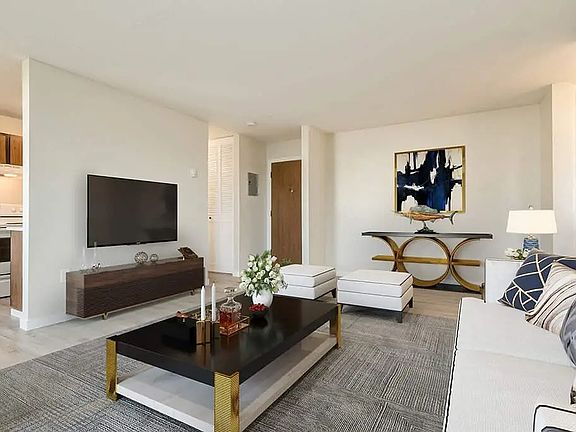 4th image of 4607 56th Ave #205