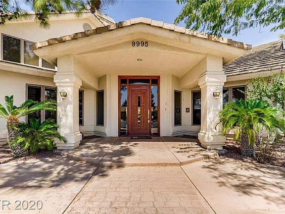 3rd image of 9995 W El Campo Grande Ave