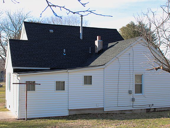 5th image of 1750 Oak Ave