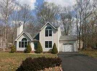 1125 Belaire Dr, East Stroudsburg, PA