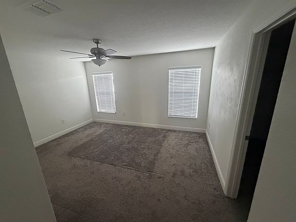 3rd image of 3092 Lakes Crest Ave