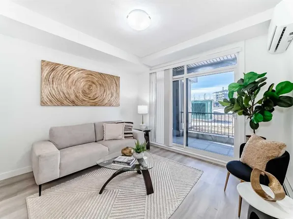 30 SW Sage Hill Walk NW #105, Calgary, AB T3R 2A9