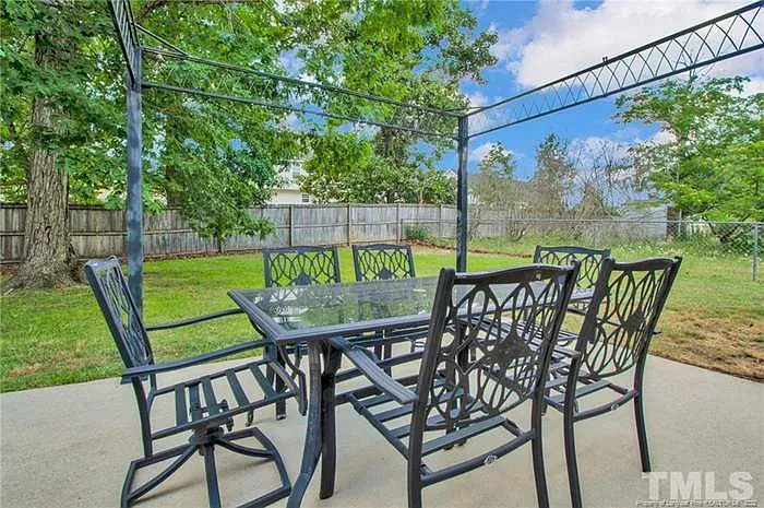 3024 Coachway Dr — Photo 17