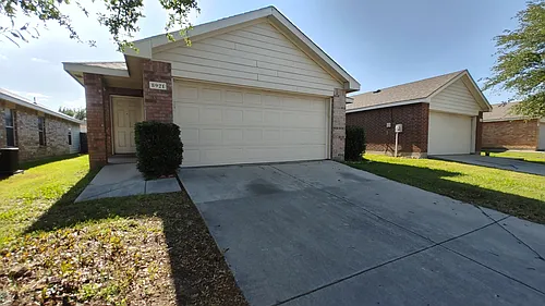 8921 Sun Haven Way Photo 1