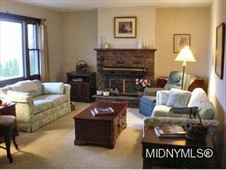 5th image of 34 Meadowbrook Dr
