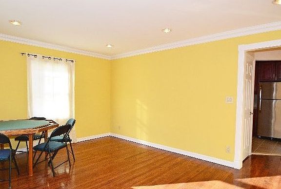 5th image of 362 Doris Ave