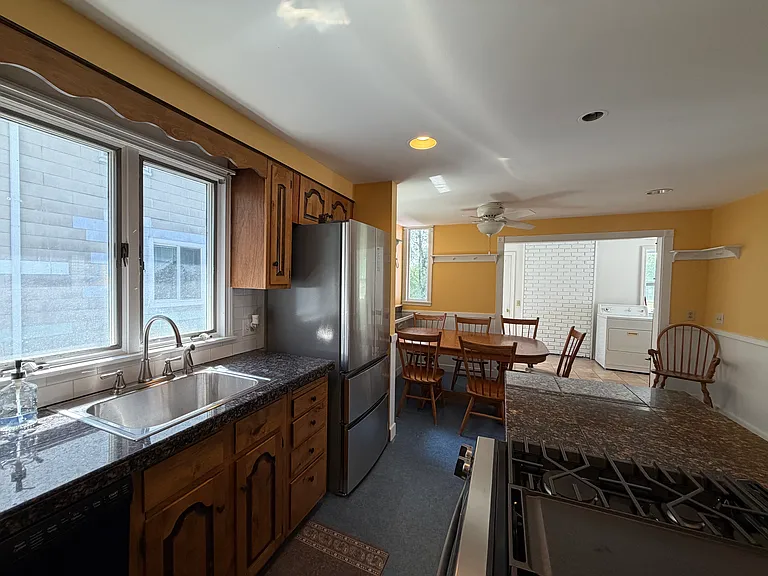 55 Clarendon Ave — Photo 4