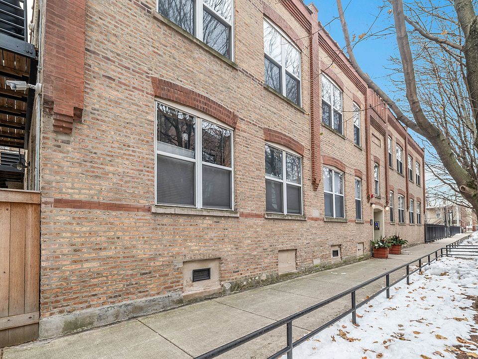 1st image of 2021 W Willow St #202