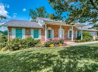 418 Yates Estates Cir, Cedar Bluff, VA 24609