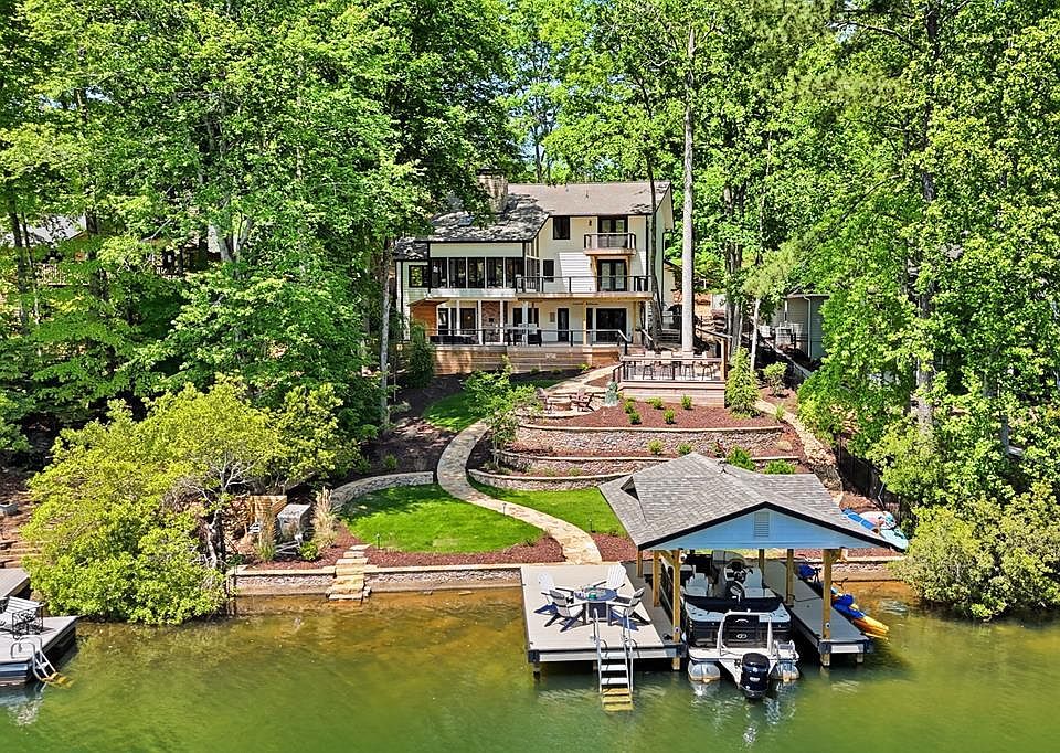 1st image of 145 Broadwater Ct