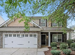 10004 Barrands Ln, Charlotte, NC 28278