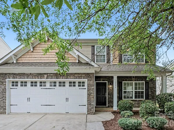 10004 Barrands Ln, Charlotte, NC 28278