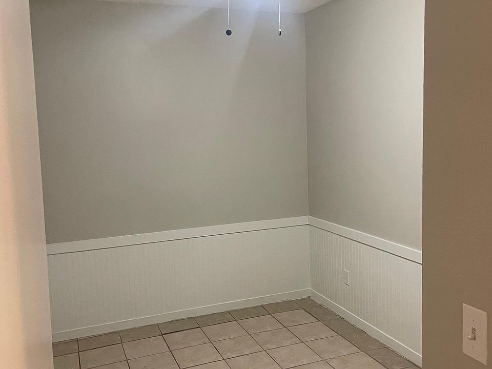 2nd image of 121 N 12th Ave APT 4