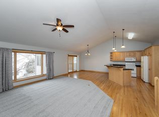 1209 Lone Pine Dr SW, Rochester, MN 55902