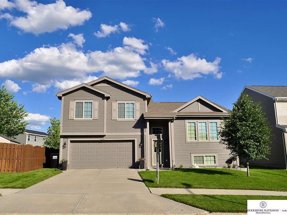 1st image of 8929 N 159th Ave