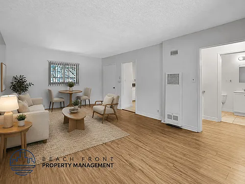 8910 Sepulveda Eastway Photo 1