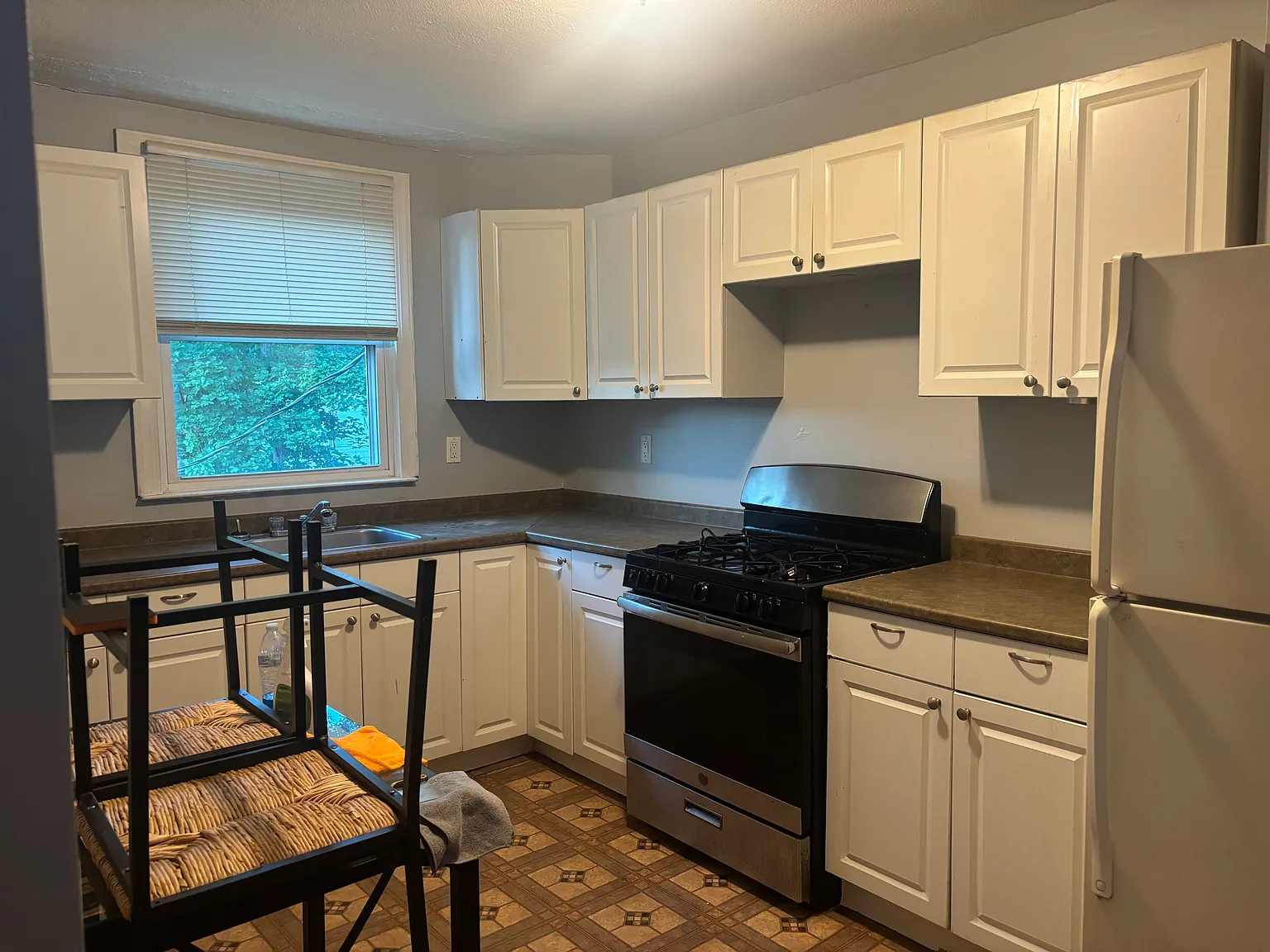 2 bed, 800 sqft, $1,675 — Photo 2