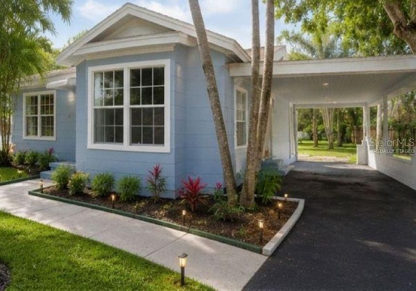 1st image of 1714 2ND AVENUE E