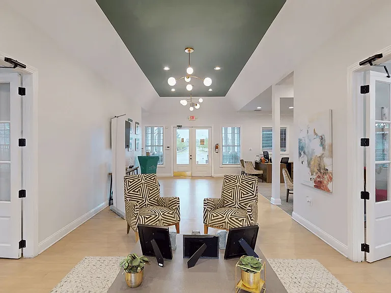 Parcstone Apartments — Photo 11