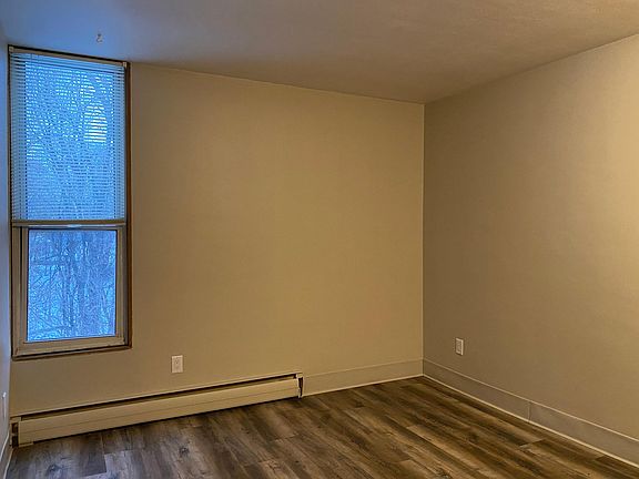 3rd image of 405 10th Ave N APT 302