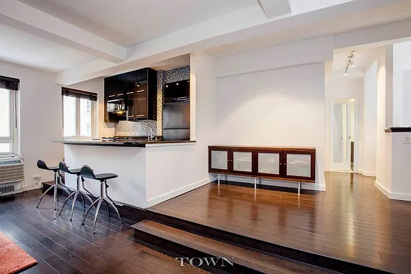 Rented by Town Residential | media 34